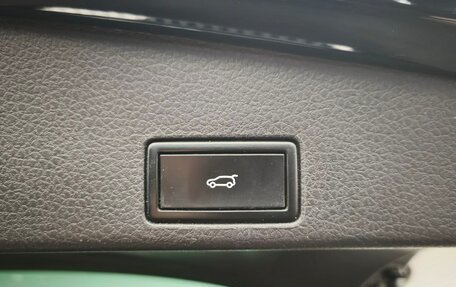 Volkswagen Touareg III, 2016 год, 3 100 000 рублей, 26 фотография