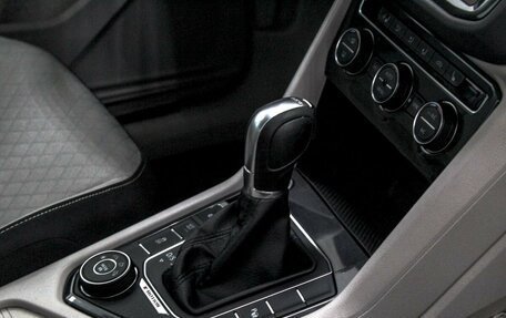 Volkswagen Tiguan II, 2017 год, 2 199 000 рублей, 9 фотография