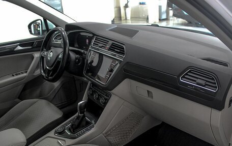 Volkswagen Tiguan II, 2017 год, 2 199 000 рублей, 6 фотография