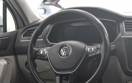 Volkswagen Tiguan II, 2017 год, 2 199 000 рублей, 14 фотография