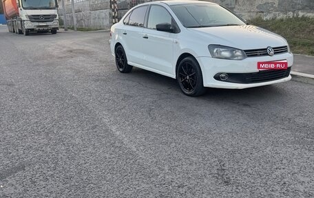 Volkswagen Polo VI (EU Market), 2014 год, 850 000 рублей, 2 фотография