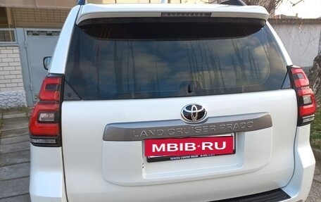 Toyota Land Cruiser Prado 150 рестайлинг 2, 2022 год, 8 400 000 рублей, 2 фотография