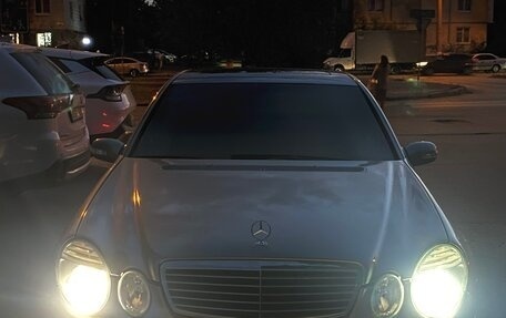 Mercedes-Benz E-Класс, 2004 год, 795 000 рублей, 10 фотография