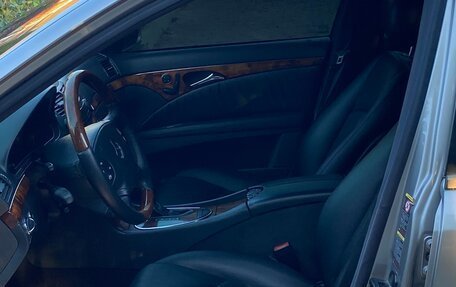 Mercedes-Benz E-Класс, 2004 год, 795 000 рублей, 21 фотография