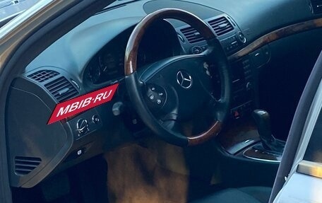 Mercedes-Benz E-Класс, 2004 год, 795 000 рублей, 23 фотография