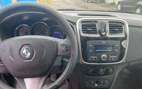 Renault Sandero II рестайлинг, 2018 год, 850 000 рублей, 4 фотография