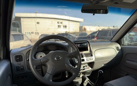 Nissan NP300, 2012 год, 950 000 рублей, 6 фотография