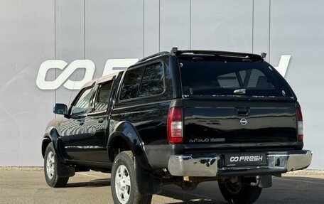 Nissan NP300, 2012 год, 950 000 рублей, 2 фотография