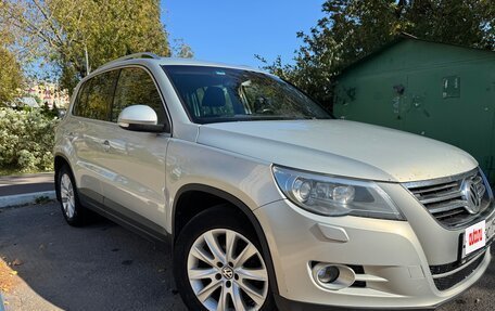 Volkswagen Tiguan I, 2011 год, 990 000 рублей, 3 фотография