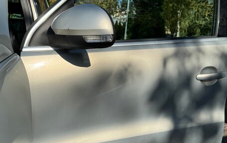 Volkswagen Tiguan I, 2011 год, 990 000 рублей, 4 фотография