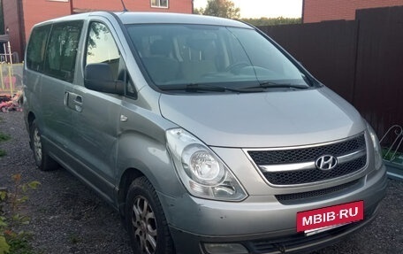 Hyundai H-1 II рестайлинг, 2012 год, 1 196 000 рублей, 3 фотография