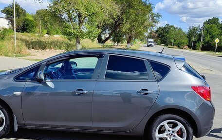 Opel Astra J, 2012 год, 900 000 рублей, 4 фотография