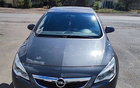 Opel Astra J, 2012 год, 900 000 рублей, 3 фотография