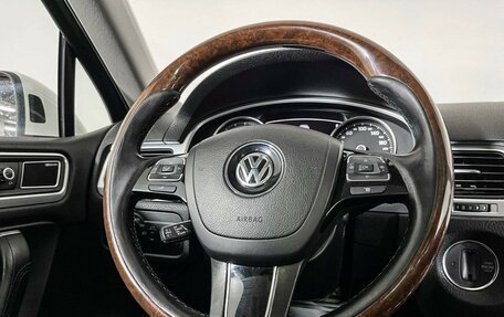 Volkswagen Touareg III, 2012 год, 1 777 000 рублей, 14 фотография