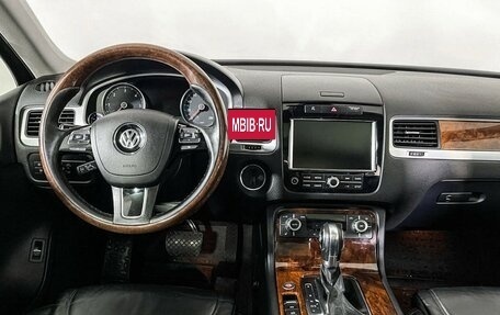 Volkswagen Touareg III, 2012 год, 1 777 000 рублей, 12 фотография