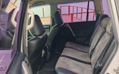 Toyota Land Cruiser Prado 150 рестайлинг 2, 2010 год, 1 999 000 рублей, 6 фотография