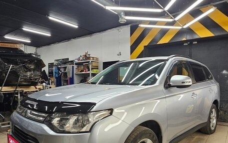 Mitsubishi Outlander III рестайлинг 3, 2012 год, 1 300 000 рублей, 1 фотография