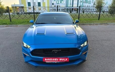 Ford Mustang VI рестайлинг, 2018 год, 2 200 000 рублей, 3 фотография