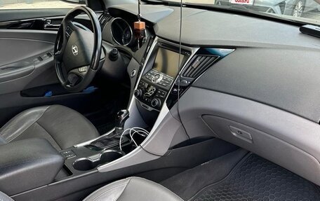 Hyundai Sonata VI, 2011 год, 1 560 000 рублей, 3 фотография