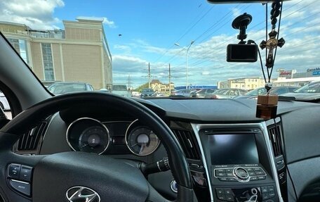 Hyundai Sonata VI, 2011 год, 1 560 000 рублей, 8 фотография