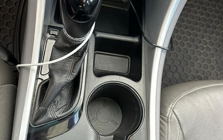 Hyundai Sonata VI, 2011 год, 1 560 000 рублей, 11 фотография