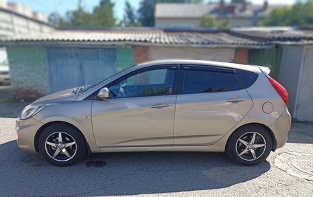 Hyundai Solaris II рестайлинг, 2012 год, 900 000 рублей, 7 фотография