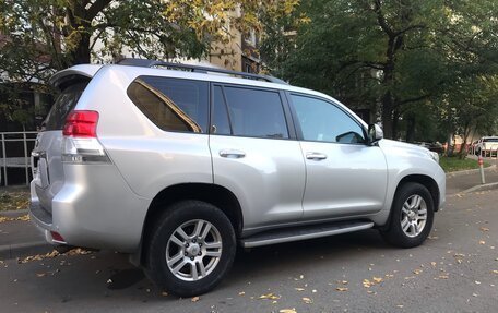 Toyota Land Cruiser Prado 150 рестайлинг 2, 2010 год, 2 995 000 рублей, 3 фотография