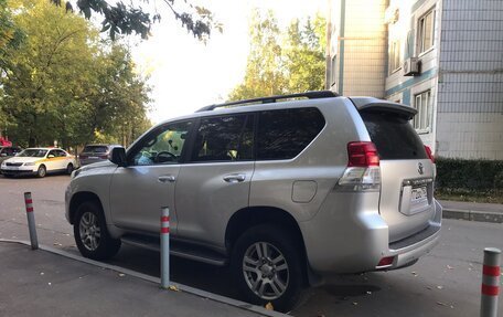 Toyota Land Cruiser Prado 150 рестайлинг 2, 2010 год, 2 995 000 рублей, 5 фотография
