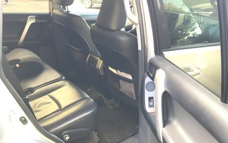 Toyota Land Cruiser Prado 150 рестайлинг 2, 2010 год, 2 995 000 рублей, 20 фотография
