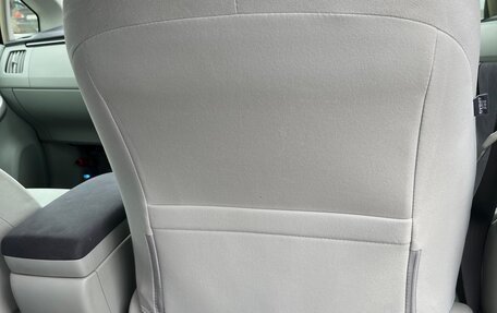 Toyota Prius, 2010 год, 1 090 000 рублей, 16 фотография