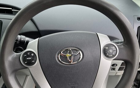 Toyota Prius, 2010 год, 1 090 000 рублей, 30 фотография