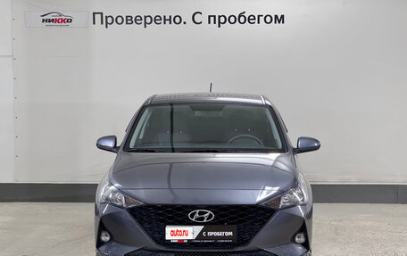 Hyundai Solaris II рестайлинг, 2021 год, 1 570 000 рублей, 2 фотография