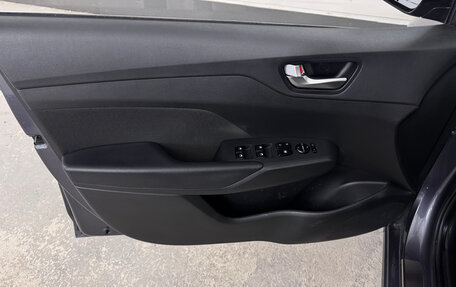 Hyundai Solaris II рестайлинг, 2021 год, 1 570 000 рублей, 21 фотография