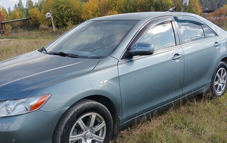Toyota Camry, 2008 год, 850 000 рублей, 2 фотография