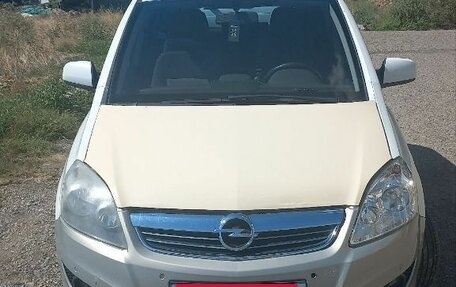 Opel Zafira B, 2011 год, 640 000 рублей, 2 фотография