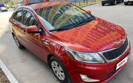 KIA Rio III рестайлинг, 2013 год, 695 000 рублей, 2 фотография