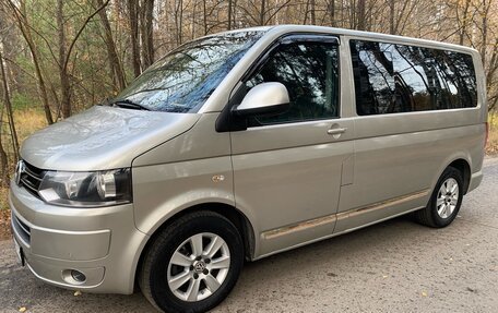 Volkswagen Multivan T5, 2012 год, 2 350 000 рублей, 29 фотография