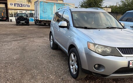 Mitsubishi Outlander III рестайлинг 3, 2008 год, 1 000 000 рублей, 4 фотография