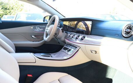 Mercedes-Benz E-Класс, 2021 год, 5 650 000 рублей, 9 фотография