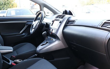 Toyota Verso I, 2013 год, 1 190 000 рублей, 9 фотография