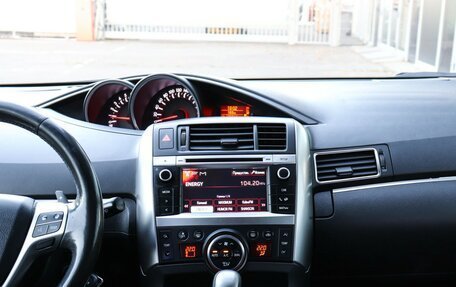 Toyota Verso I, 2013 год, 1 190 000 рублей, 14 фотография