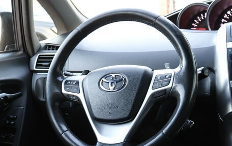 Toyota Verso I, 2013 год, 1 190 000 рублей, 15 фотография