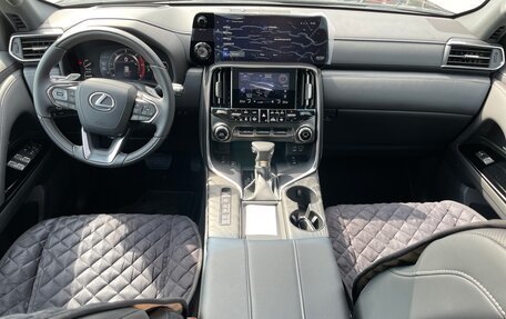 Lexus LX, 2024 год, 15 750 000 рублей, 11 фотография