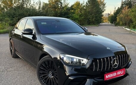 Mercedes-Benz E-Класс, 2018 год, 2 900 000 рублей, 3 фотография