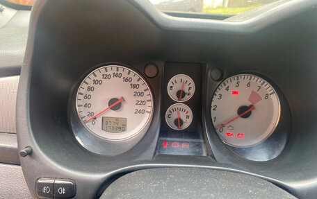 Mitsubishi Outlander III рестайлинг 3, 2006 год, 600 000 рублей, 11 фотография