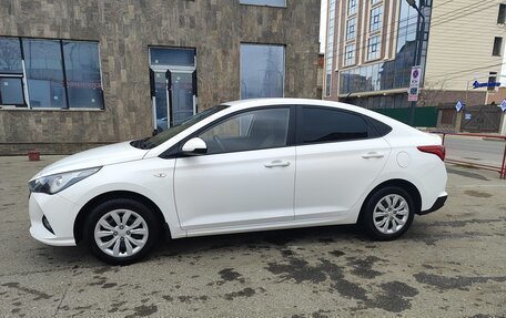 Hyundai Solaris II рестайлинг, 2021 год, 1 385 000 рублей, 10 фотография