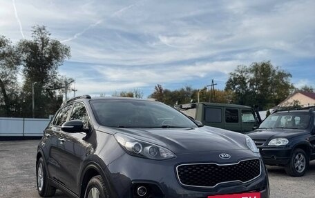 KIA Sportage IV рестайлинг, 2018 год, 2 100 000 рублей, 2 фотография