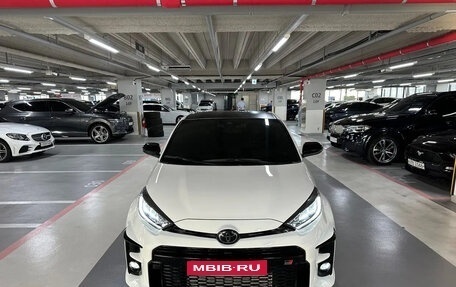 Toyota Yaris, 2022 год, 5 000 000 рублей, 1 фотография