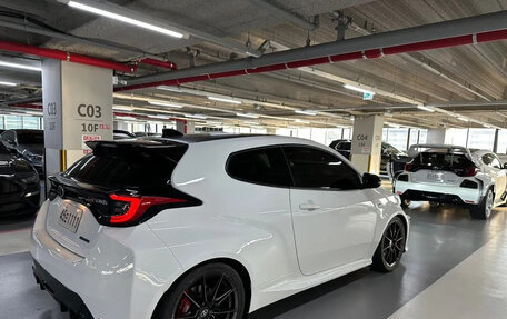 Toyota Yaris, 2022 год, 5 000 000 рублей, 5 фотография