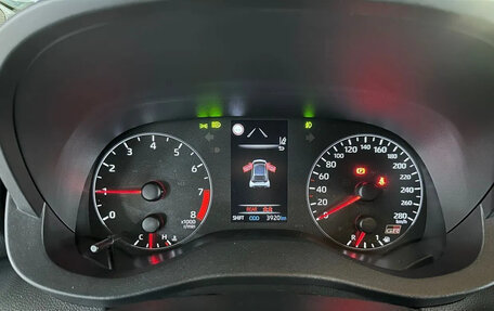 Toyota Yaris, 2022 год, 5 000 000 рублей, 14 фотография